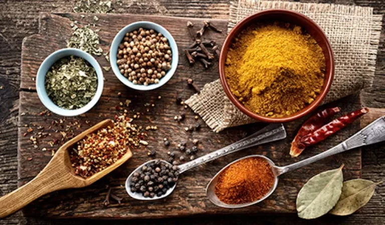 Condimentele expiră? Cât rezistă de fapt. Cum se depozitează corect