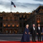 Cum s-au imbracat Regele Charles al III-lea si regina consoarta Camila pentru dineul cu Emmanuel si Brigitte Macron 2