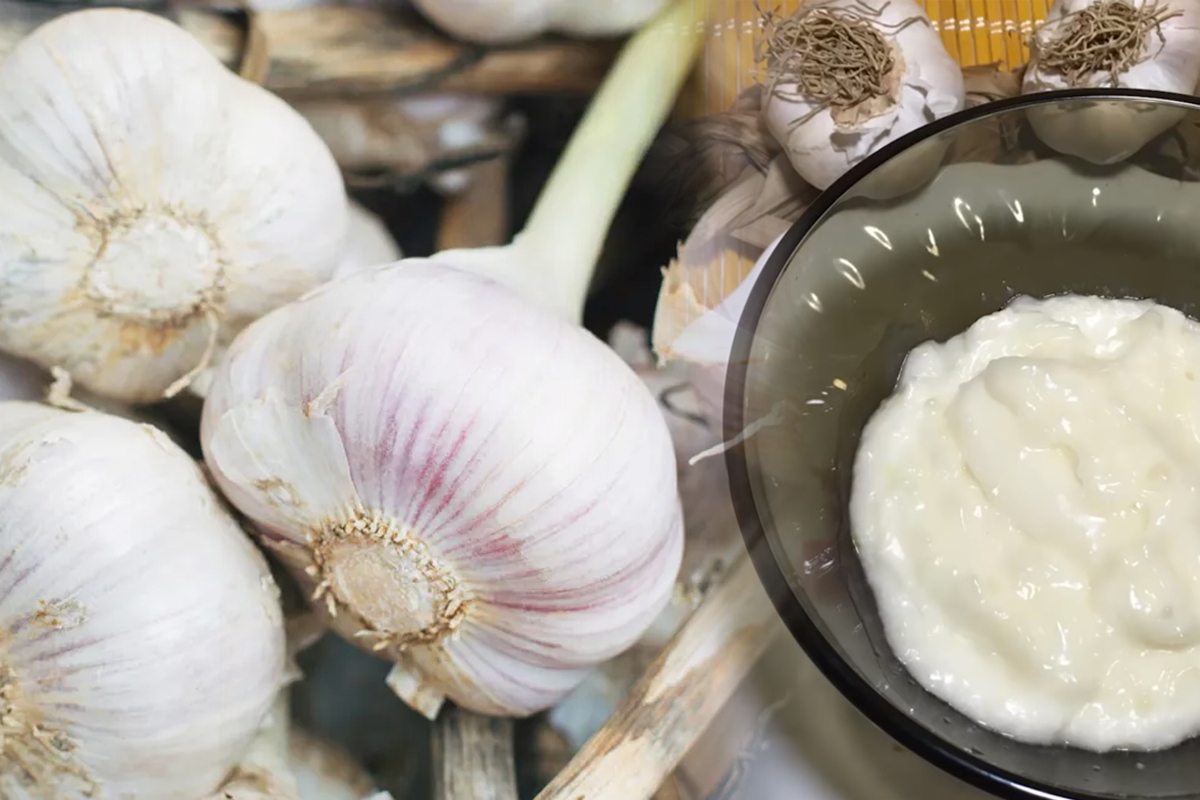 De ce iese mujdeiul amar. Greseala care ii distruge tot gustul, ce sa faci neaparat cu usturoiul