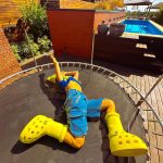 Delia, apariția care a stârnit multe reacții negative pe internet. Cât costă cizmele bizare cu care s-a afișat