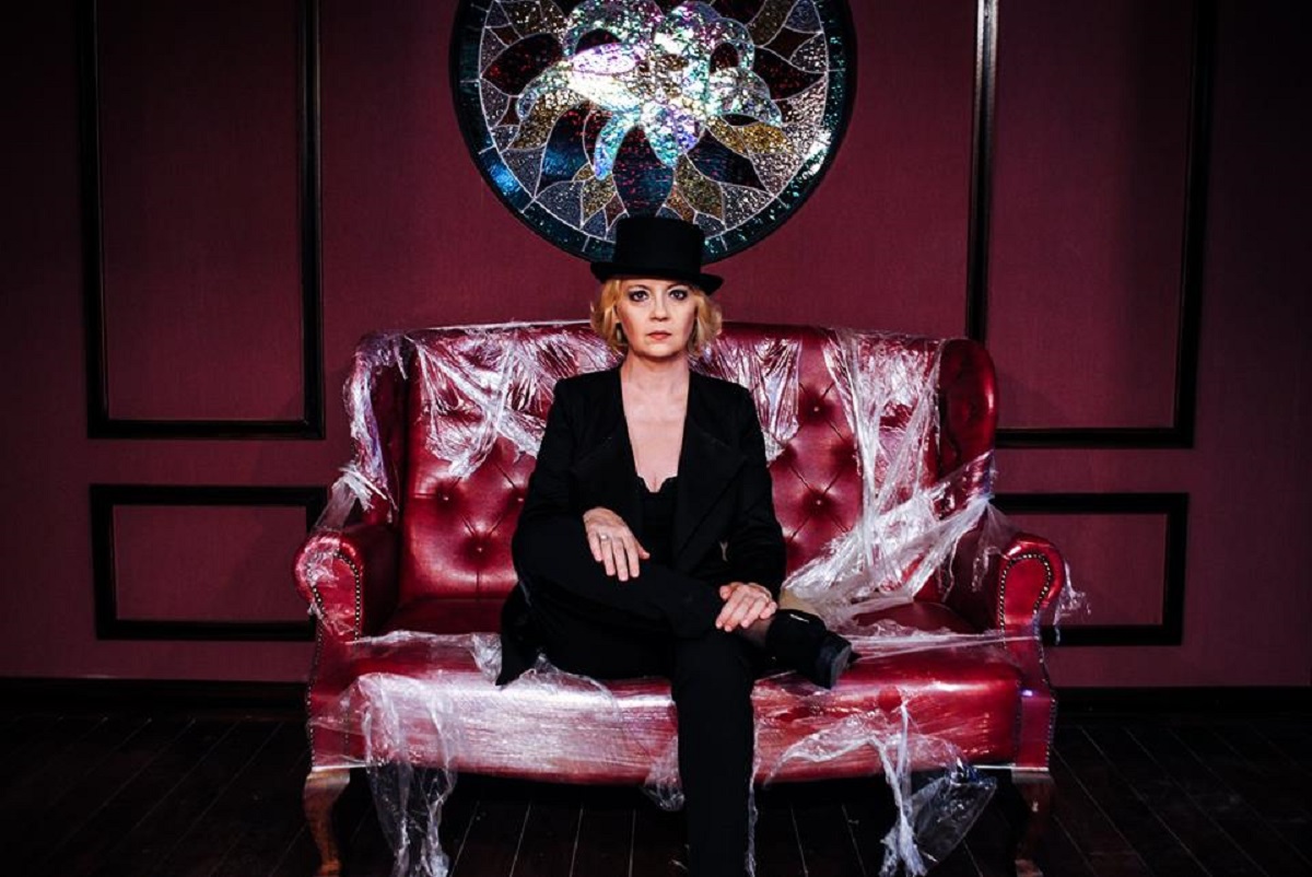 Emilia Popescu, intr-un rol care nu aduce deloc cu personalitatea ei Poate cei de acasa o sa ma inteleaga VIDEO EXCLUSIV