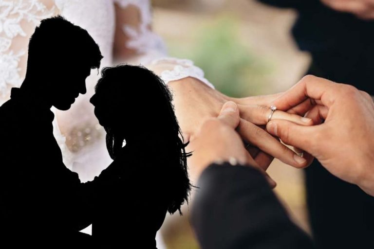 Nuntă surpriză în showbiz. Ținuta aleasă de mireasă a atras toate privirile. Primele imagini