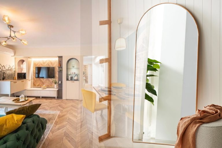 Unde se pune oglinda în dormitor. Locul care atrage armonia în cuplu și bogăția