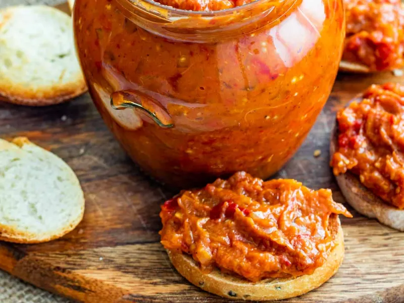 Ce să adaugi în zacuscă pentru un plus de savoare