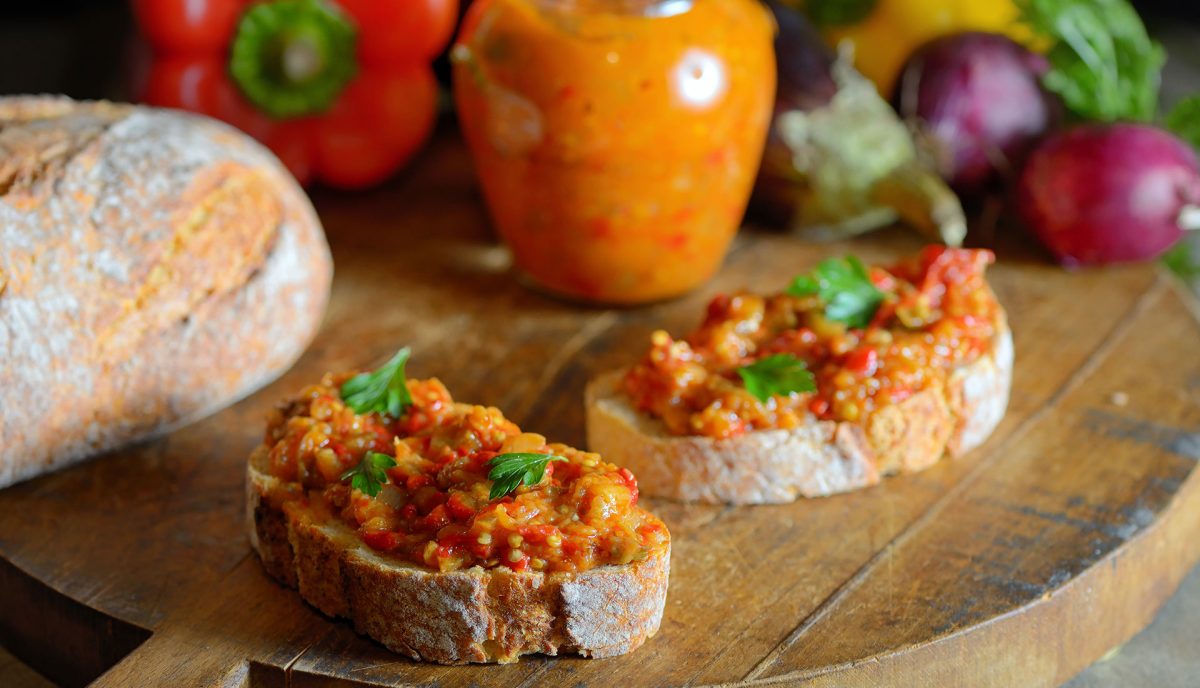 Zacuscă de vinete tradițională