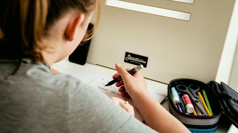 De ce au elevii liber pe 5 octombrie 2023. Anunț de la ministerul Educației, când s-ar putea recupera orele