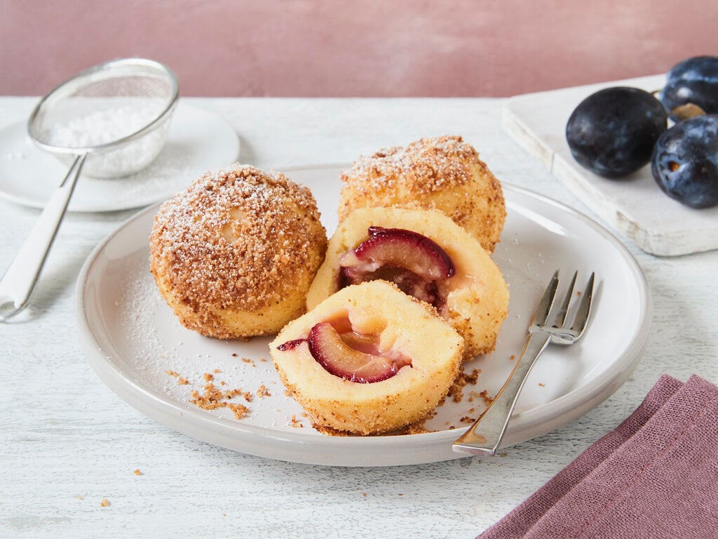 Găluște pufoase cu prune