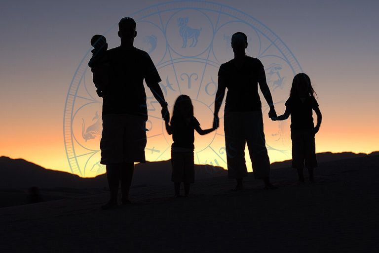 Horoscop zilnic 27 octombrie 2023. Nativii care nu trebuie să-și trădeze familia, risc de conflicte