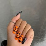 Modele de unghii pentru Halloween 2023