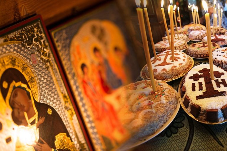 Moșii de toamnă 2023, tradiții și obiceiuri. Ce este bine să faci în Sâmbăta morților