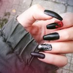 Modele de unghii pentru Halloween 2023