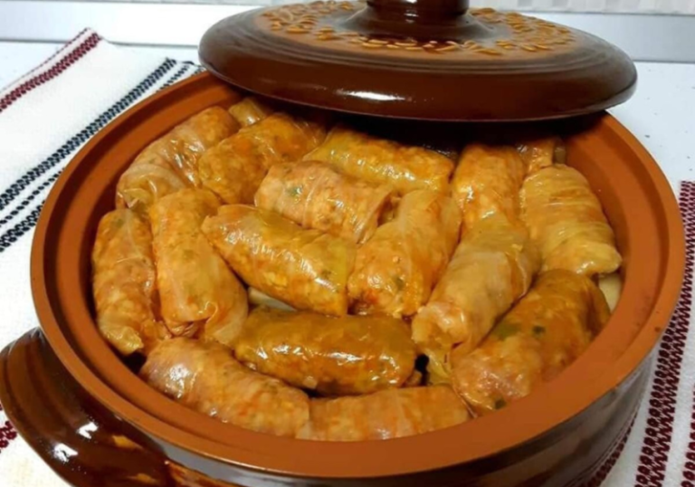 Ce să adaugi în oala cu sarmale pentru o aromă inedită. Rețeta delicioasă cu care îți vei cuceri toți invitații