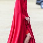 Kate Middleton, apariție de senzație într-o ținută care a lăsat la vedere mai mult decât de obicei. A atras toate privirile în această rochie roșie FOTO