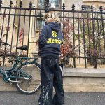 Loredana Groza, ședință foto pe stradă. Cum au reacționat fanii când au văzut-o