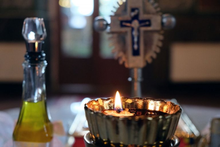 Până la ce oră se ține post miercurea și vinerea. Preoții spun clar, ce e important să știe credincioșii