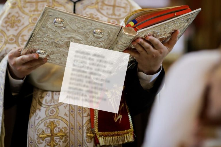 Pe cine trecem în pomelnic? Cum se face și pe cine trecem de fapt pe această foaie. Explicații de la preot