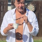 Alin Panc și Văru Săndel recunosc că își dau roluri în filmele produse de ei ca să facă economie la buget