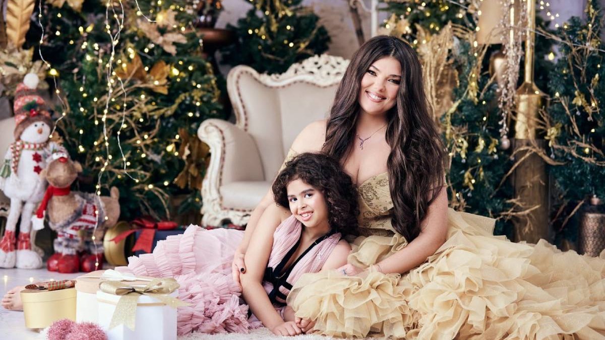 Imagini rare cu fetița adoptată de Paula Seling