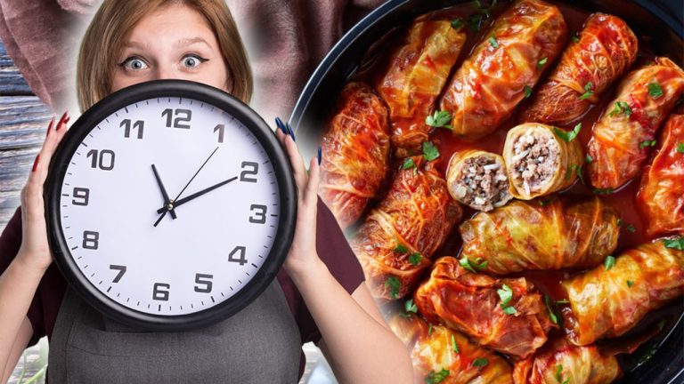 Cât se fierb sarmalele pe aragaz. Trucul gospodinelor pentru o savoare aparte