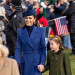 Kate Middleton, superba la slujba de Craciun intr-un palton albastru