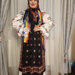 Mama Elenei Gheorghe vrea să scape de gușa inestetică