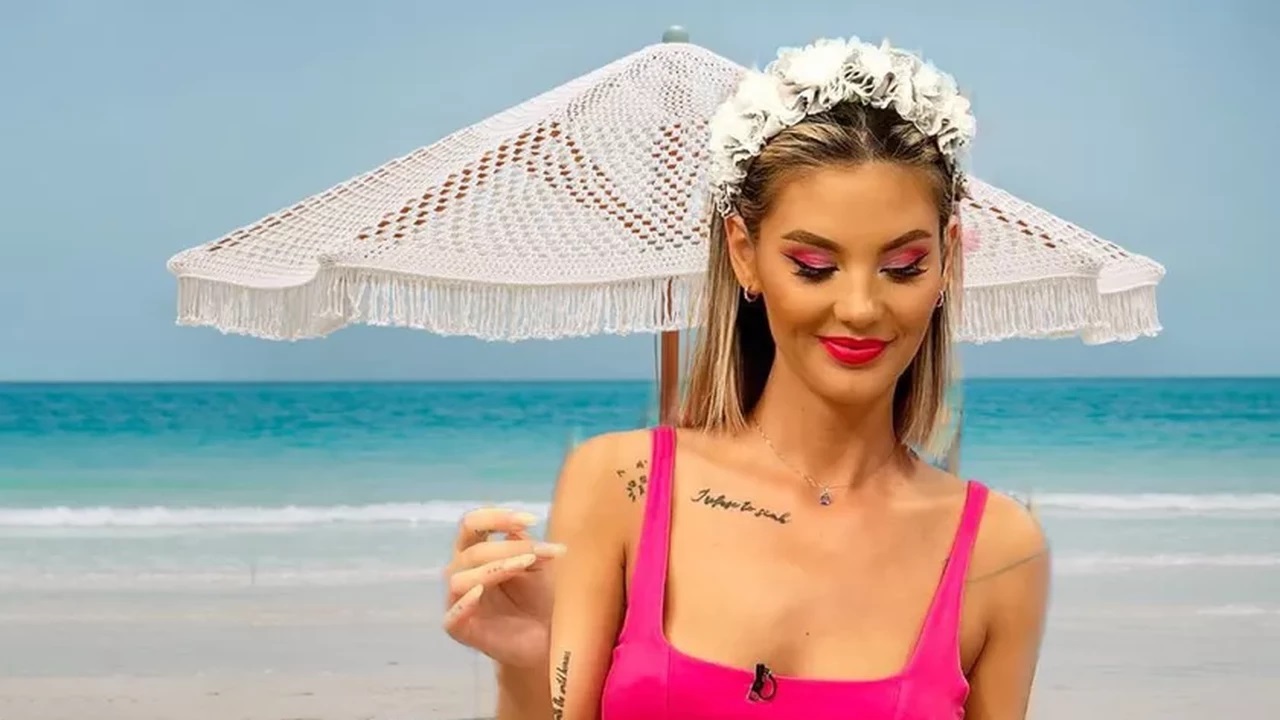 Ramona Olaru, aparitie de senzatie pe plaja. Asistena TV arată demențial în costum de baie FOTO