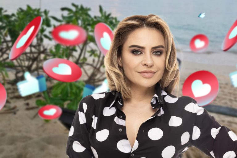 Adina Buzatu s-a pozat în costum de baie la 46 de ani. Admiratorii săi, plăcut impresionați de ce văd, au copleșit-o cu laude