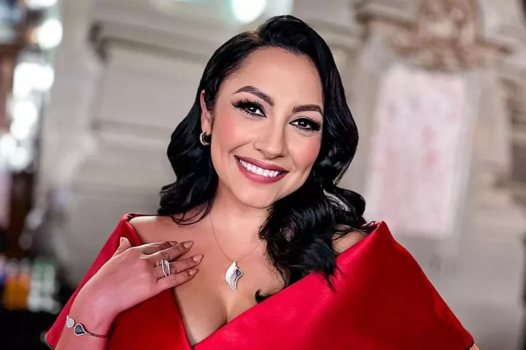 Cine a fost prima iubire a Andrei, de fapt. Puțini își mai amintesc de povestea lor, cântăreața avea doar 17 ani când l-a cunoscut