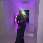 Cum arată Alexandra Stan nemachiată și fără filtre. Artista nu a avut nicio problemă să se afișeze într-o rochie transparentă