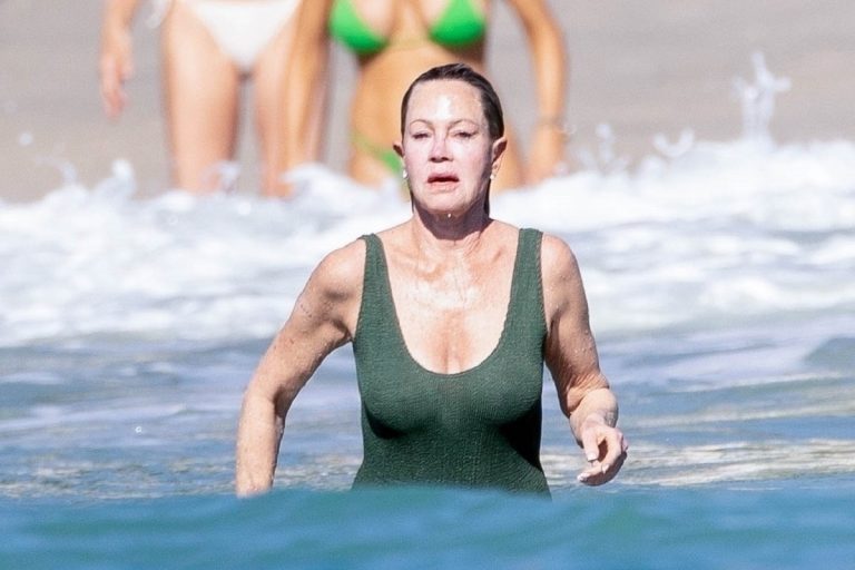 Era considerată una dintre cele mai frumoase actriţe din lume, dar la 66 de ani arată aşa. Știi cine e?