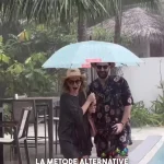 Gina Pistol si-a etalat noua silueta in costum de baie 1