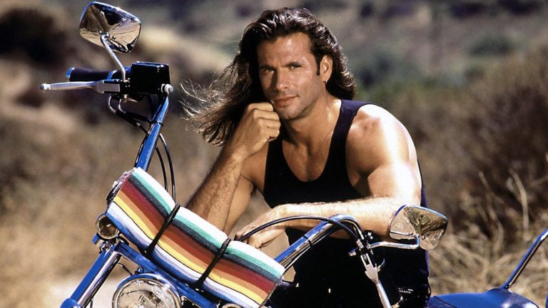 Îl mai ții minte pe Lorenzo Lamas? La 66 de ani, actorul de la Hollywood a ajuns de nerecunoscut