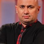 Imagine nemaivăzută cu Cătălin Scărlătescu din tinerețe. Nu ți l-ai fi închipuit niciodată așa. Cum arăta celebrul chef, slab și cu părul lung
