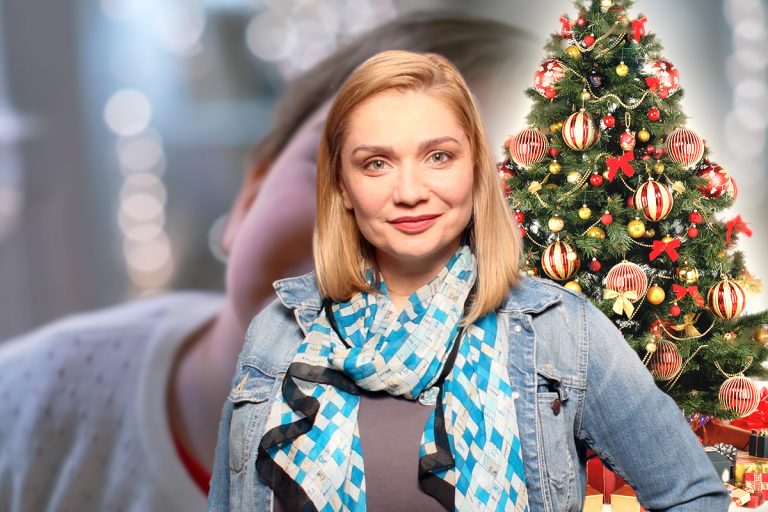 Imagini rare cu fiica Cristinei Cioran. Ema e leită mama ei, cum s-au fotografiat lângă brad