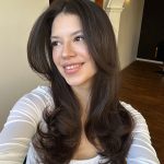 Internautii nu si-au putut lua privirea de la decolteul ei 4