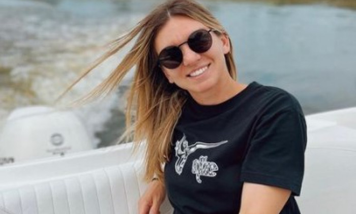 Ipostaza rara cu Simona Halep in costum de baie minuscul. Decolteul a incins imaginatia multor barbati