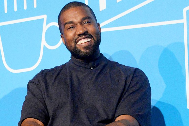 Kanye West a plătit 850.000 de dolari ca să-și înlocuiască dinții cu unii de titan. Cum arată acum, schimbare șocantă de look FOTO