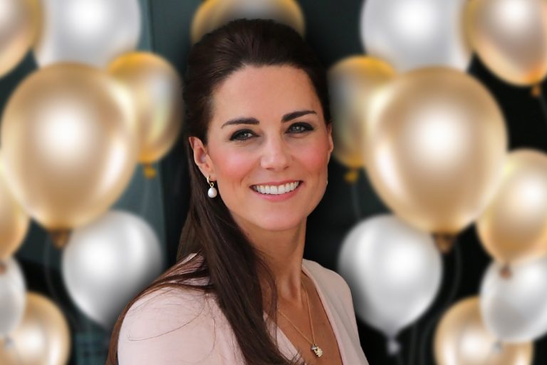 Kate Middleton împlinește 42 de ani. Cum arăta, în urmă cu 22 de ani, când defila pe podium într-o ținută transparentă. Imaginea controversată