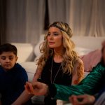 Laura Cosoi revine pe micul ecran 4