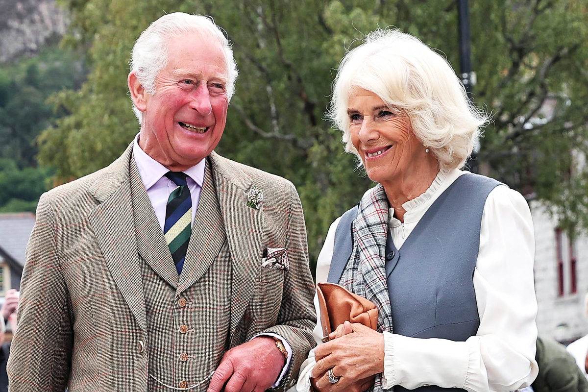 Cum a apărut regele Charles, alături de soția sa, la slujba de duminică, după aflarea bolii. Toți au remarcat acest detaliu