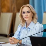 Cum arata Gabriela Firea in tinerete 24