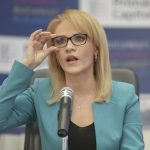 Cum arata Gabriela Firea in tinerete 25