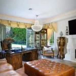 Cum arata casa in care locuiesc Monica Gabor si Mr. Pink in Los Angeles 2