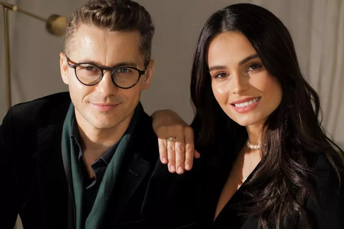 Cum reusesc Anca Serea si Adi Sina sa mentina pasiunea in cuplu, cu sase copii