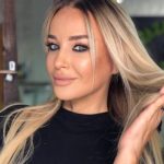 Imagini nemaivazute cu Tania Budi de la 17 ani, cand poza provocator 5