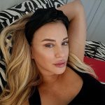 Imagini nemaivazute cu Tania Budi de la 17 ani, cand poza provocator 7