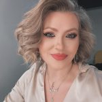 La ce interventie a apelat Mirela Vaida, la 42 de ani 5