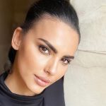 Lavinia Pirva s-a filmat in cei mai scurti pantaloni