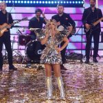 Loredana Groza a ridicat gradele in termometre cu tinuta sa minuscula 9