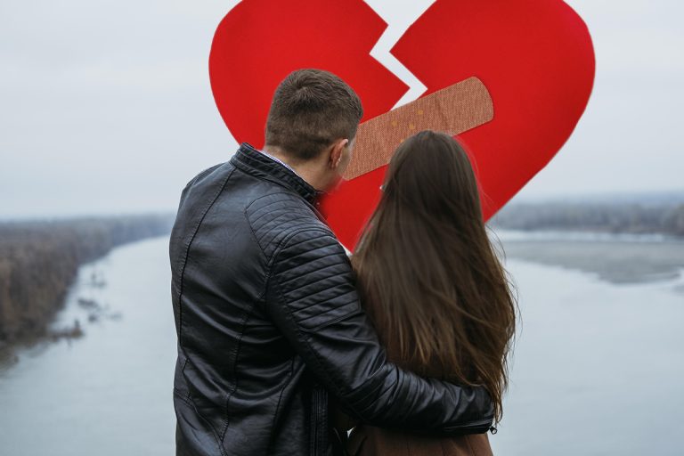 S-au împăcat după o despărțire dureroasă. Ei sunt cel mai nou cuplu din showbiz, se declară mai fericiți ca niciodată